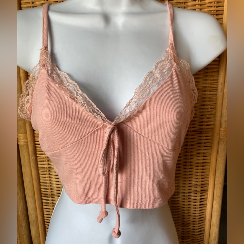Y2K ZAFUL BABY PINK RIBBED AND LACE TRIM CROPPED TOP M